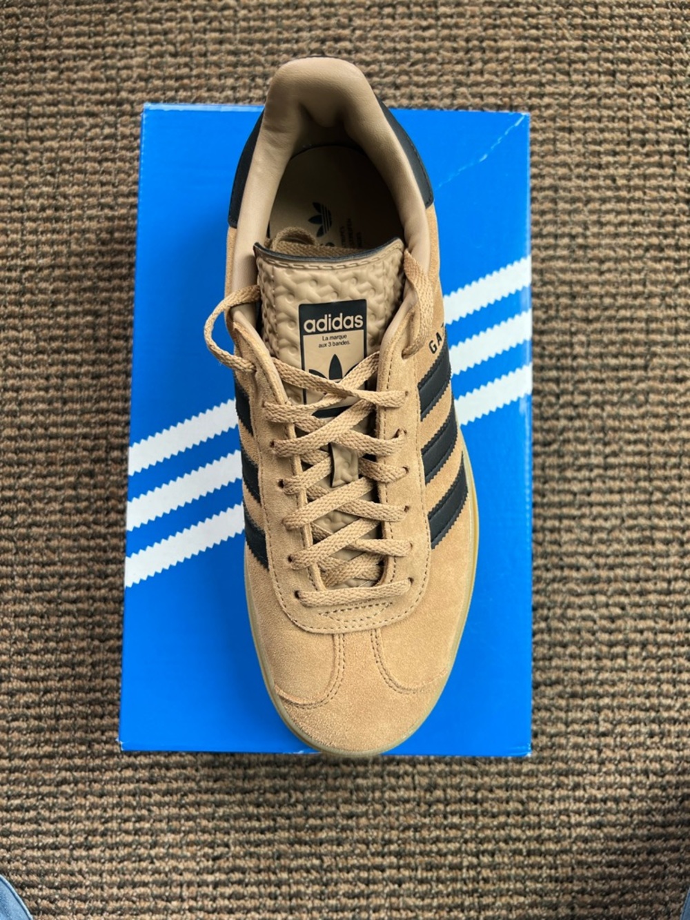 NEVER WORN adidas Women’s Gazelle BOLD Suede Sneakers in Tan with Gray Stripes - Picture 5 of 5